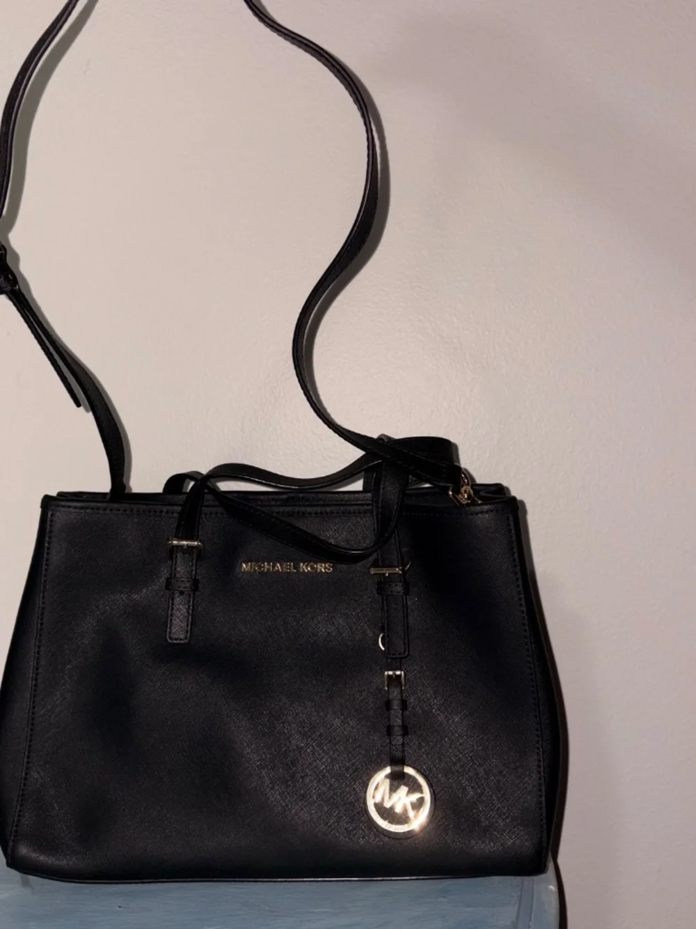 Michael Kors Jet Set Travel Medium Top Zip Tote Black Saffiano NWOT